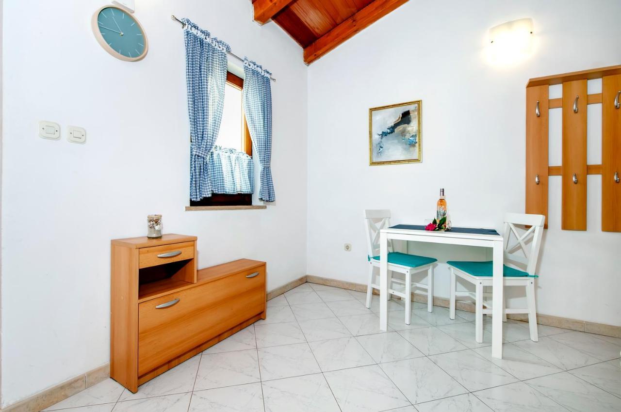Apartman Near Beach Pelagic Sea View Rovinj Bagian luar foto