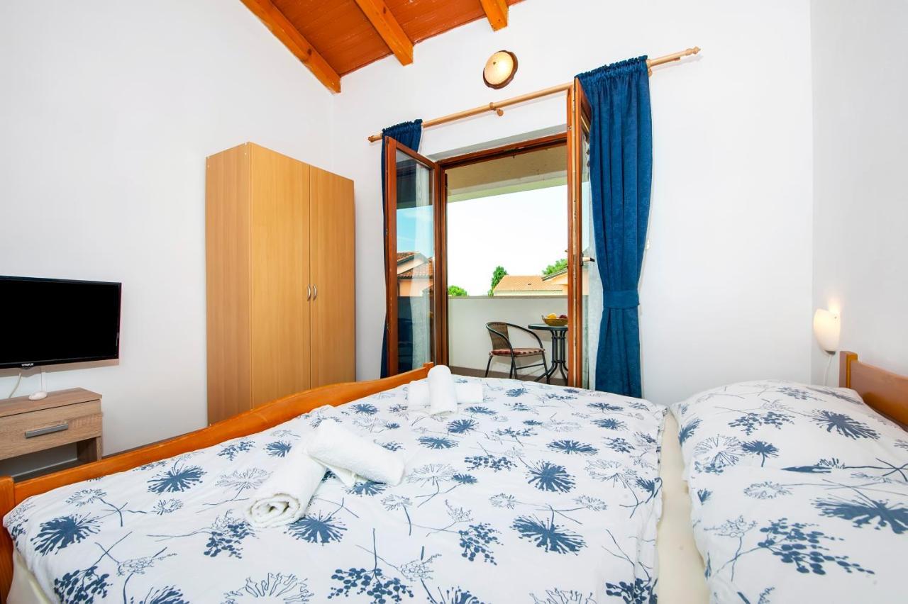 Apartman Near Beach Pelagic Sea View Rovinj Bagian luar foto